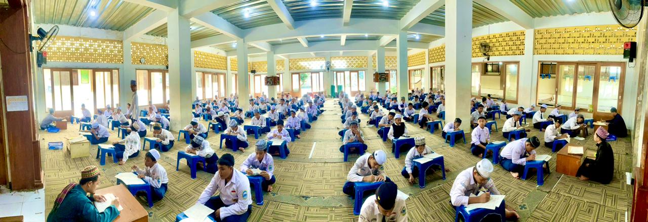 Ujian siswa SMP IT A-D-A